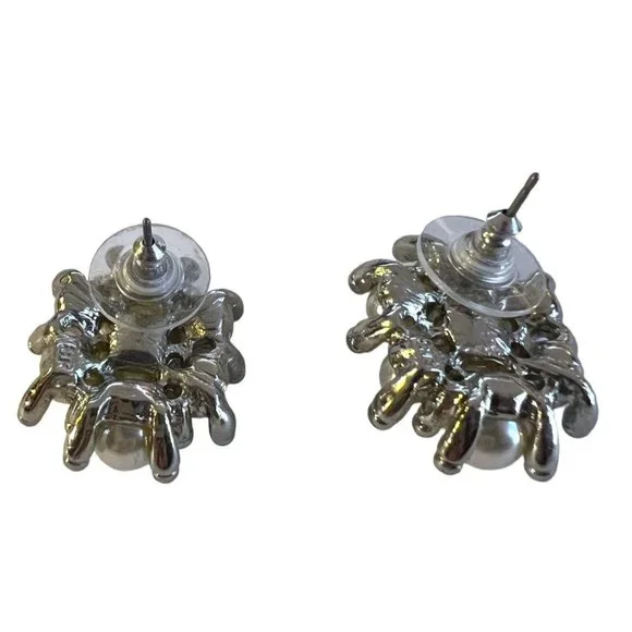 BR Signed White Pearl Cluster Earrings Silvertone Post - Picture 2 of 5